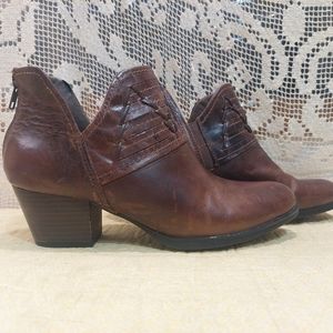 Earth Brown Leather Ankle Boots